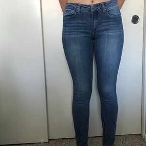 Cute and Fitting Blue Jeans